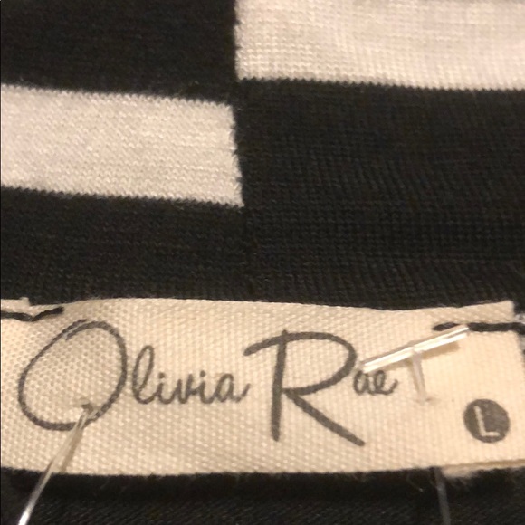 New top tag on by Olivia Ral size L - Picture 3 of 8